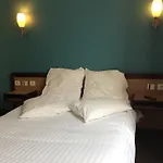 מלון De La Place