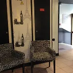 De La Place מלון