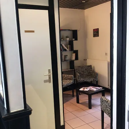 Hotel De La Place Malakoff