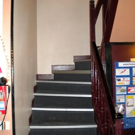 Hotel De La Place 2*