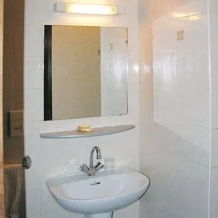 De La Place Hotel