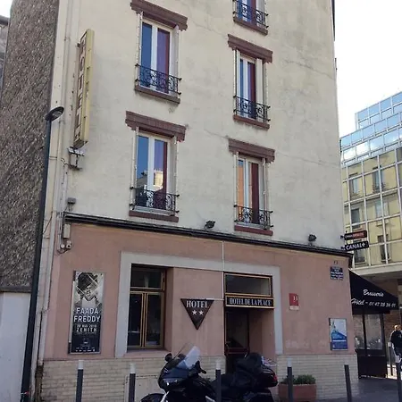 De La Place Hotel