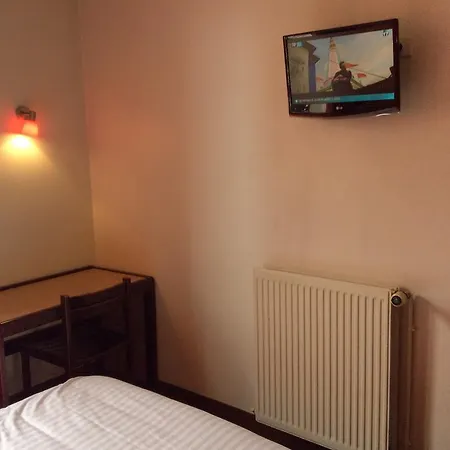 De La Place Hotel Malakoff