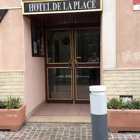De La Place 2* Malakoff