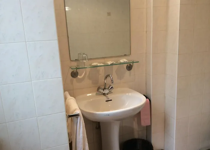 De La Place 2* Malakoff